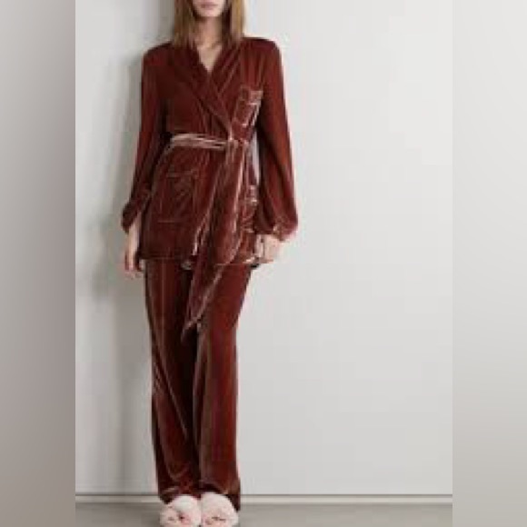 【SLEEPING WITH JACQUES】bon vivant ベルト付き velvet ローブ Sleeping with Jacques Bon Vivant Velvet Robe - Indigo Blue
